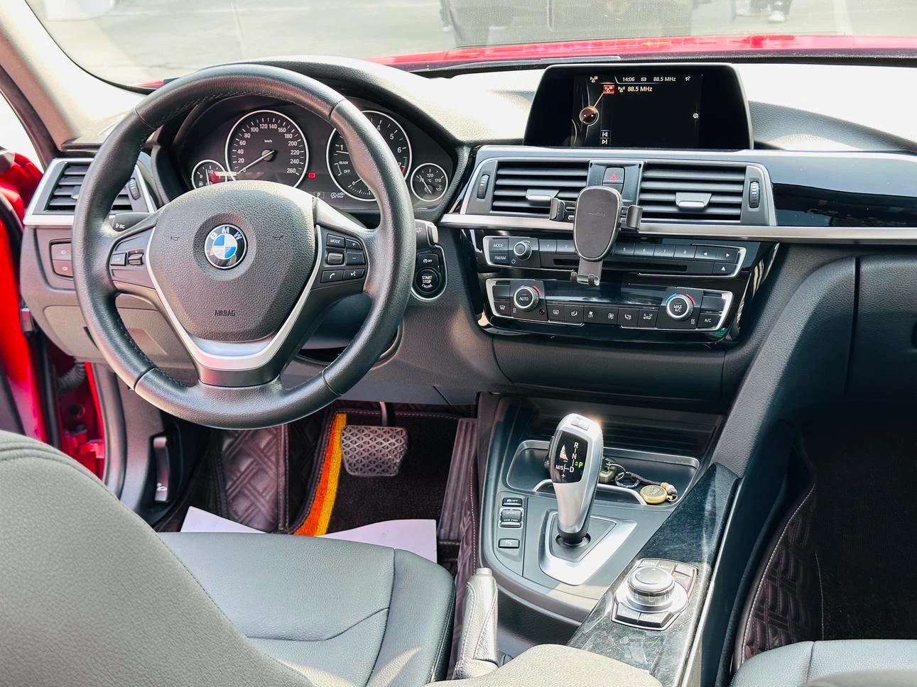 BMW 320 Li - interior
