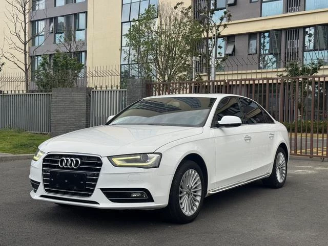 Audi A4L 35 TFSI Automatic Standard Trim