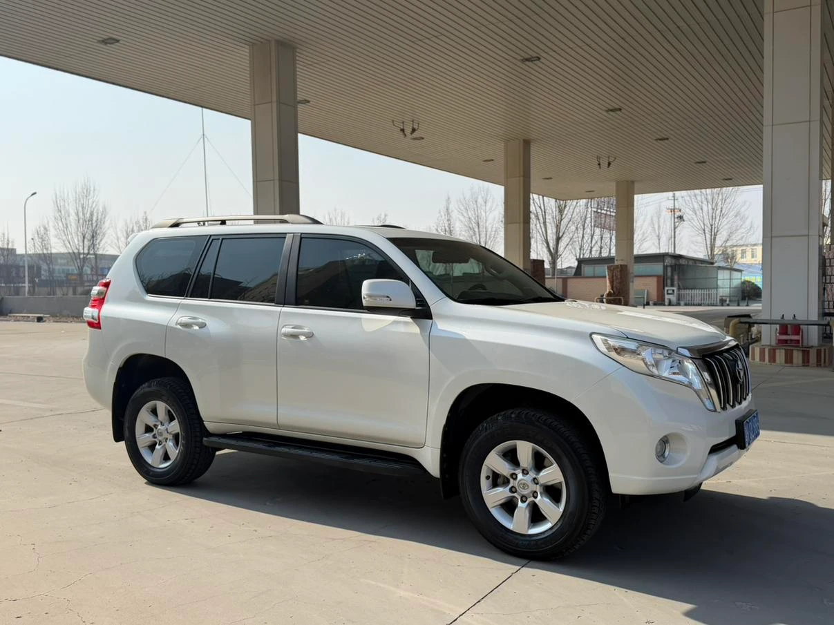 Toyota Prado 2.7L (Standard Trim) - exterior