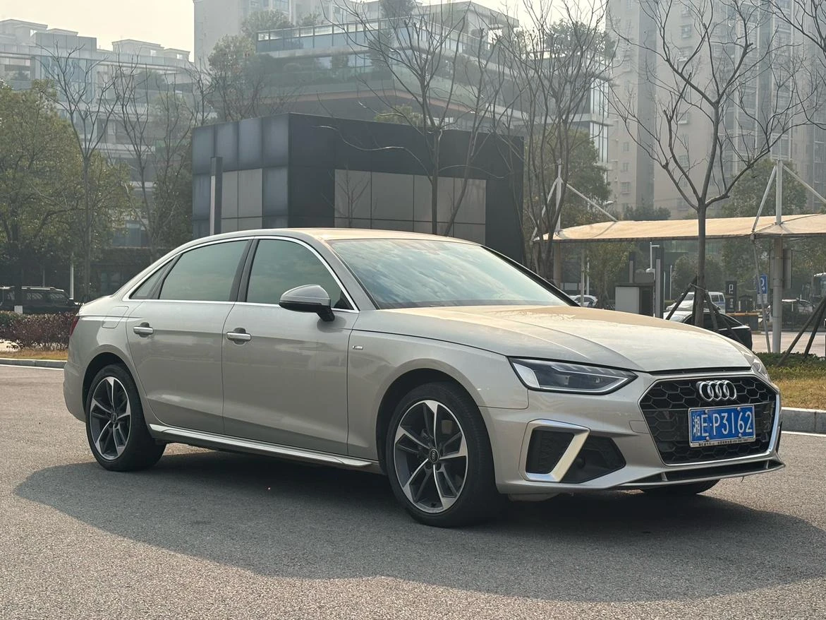 Audi A4L 40 TFSI - exterior