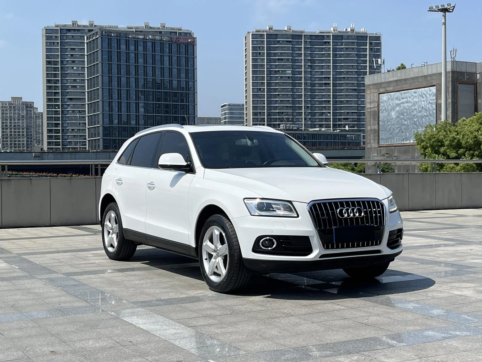 Audi Q5 40 TFSI - exterior