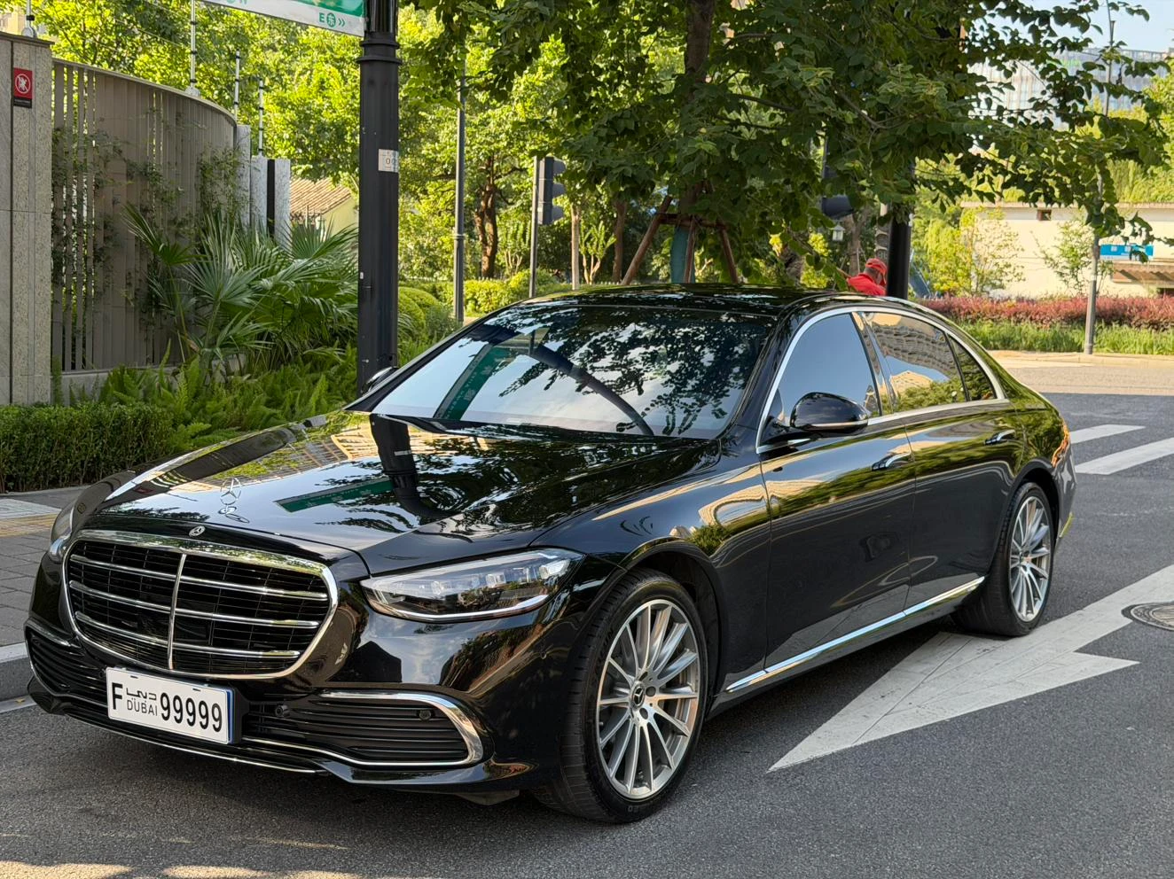 Mercedes-Benz S-Class S400 L  - exterior
