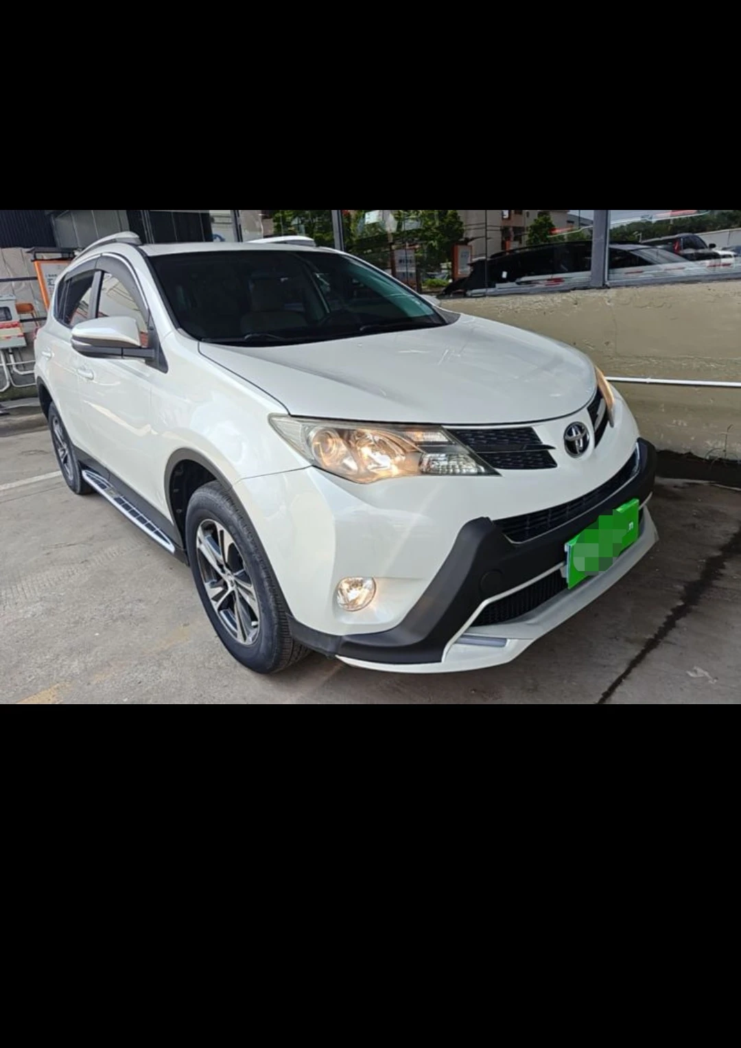 Toyota RAV4 2.0L CVT FWD (Style Trim) - exterior