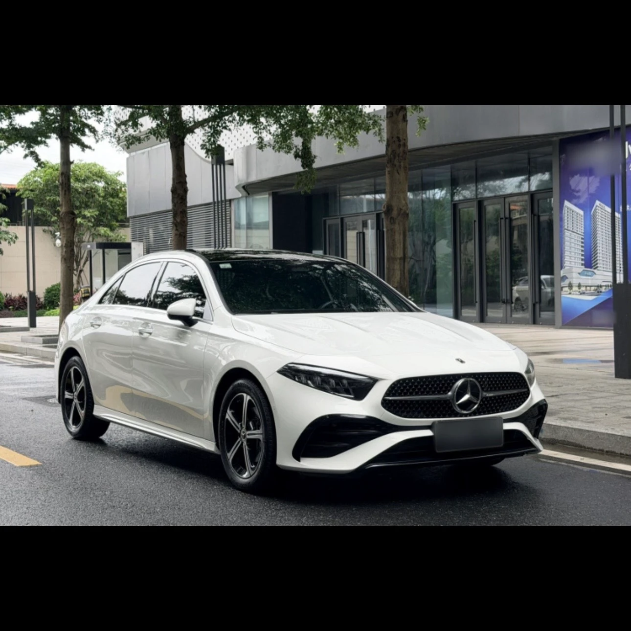 Mercedes-Benz A-Class 200L Fashion - exterior