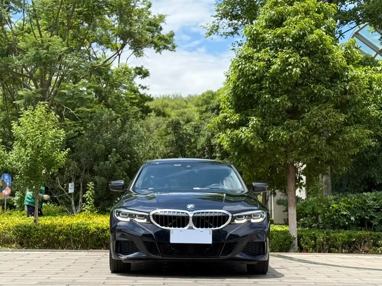 BMW 3 Series 325Li M Sport Package - exterior