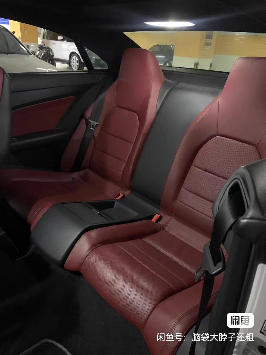 Mercedes-Benz E200 Coupe - interior