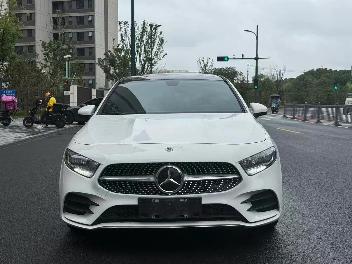 Mercedes-Benz A-Class  180 L