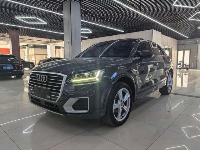 Audi Q2L 35TFSI Fashion Dynamic