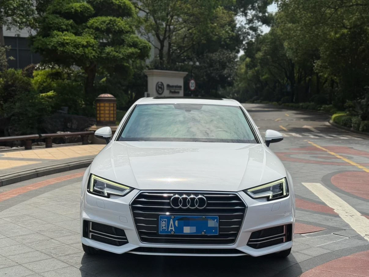 Audi A4L 40 TFSI Progressive
