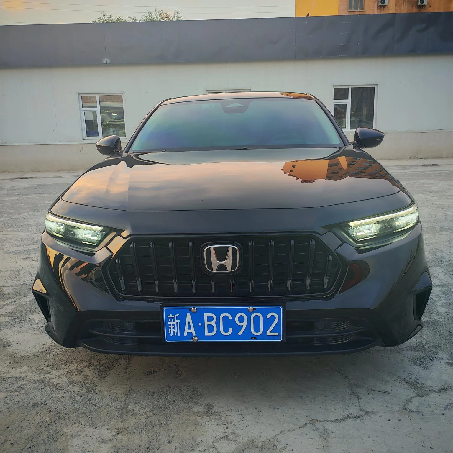 Honda Inspire 260TURBO Elite Edition - exterior
