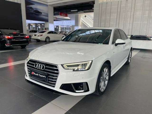 Audi A4L 40 TFSI Fashion