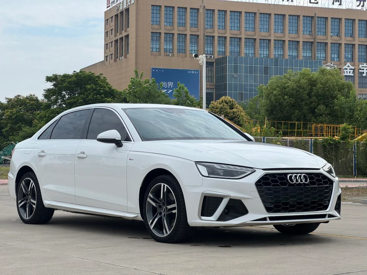 Audi A4L 40 TFSI - exterior