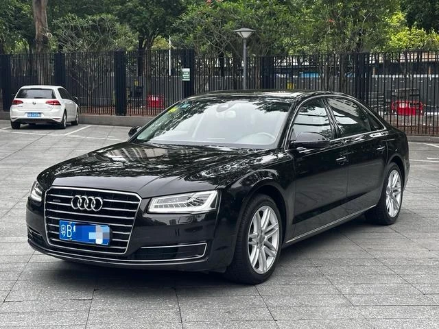 Audi A8L 45 TFSI 