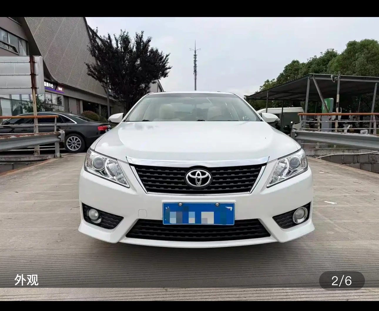 Toyota Camry 2.0G Comfort Edition - exterior