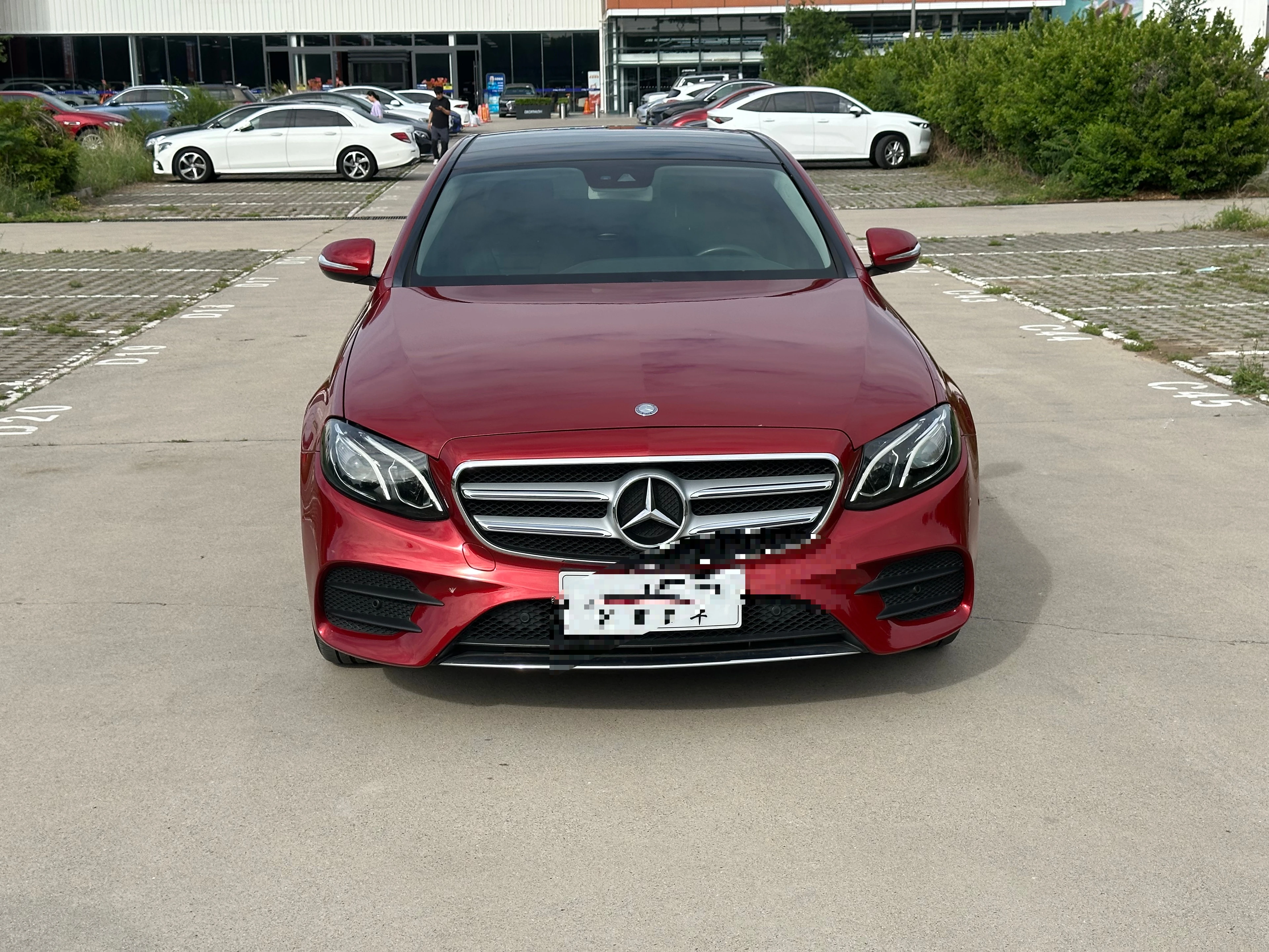 Mercedes-Benz E300  L  Sport - exterior