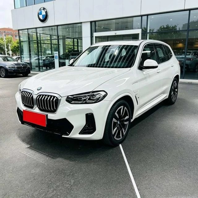 BMW iX3 Leading