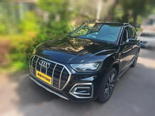 Audi Q5L 40 TFSI (Luxury Elegant Trim)