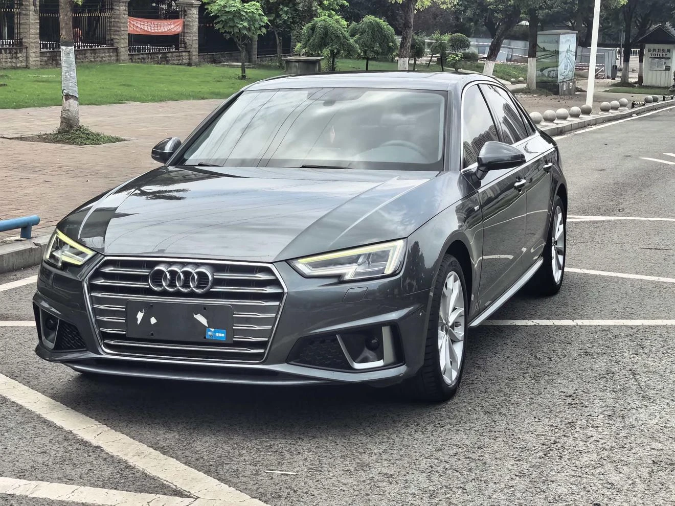 Audi A4L 40 TFSI Fashion - exterior