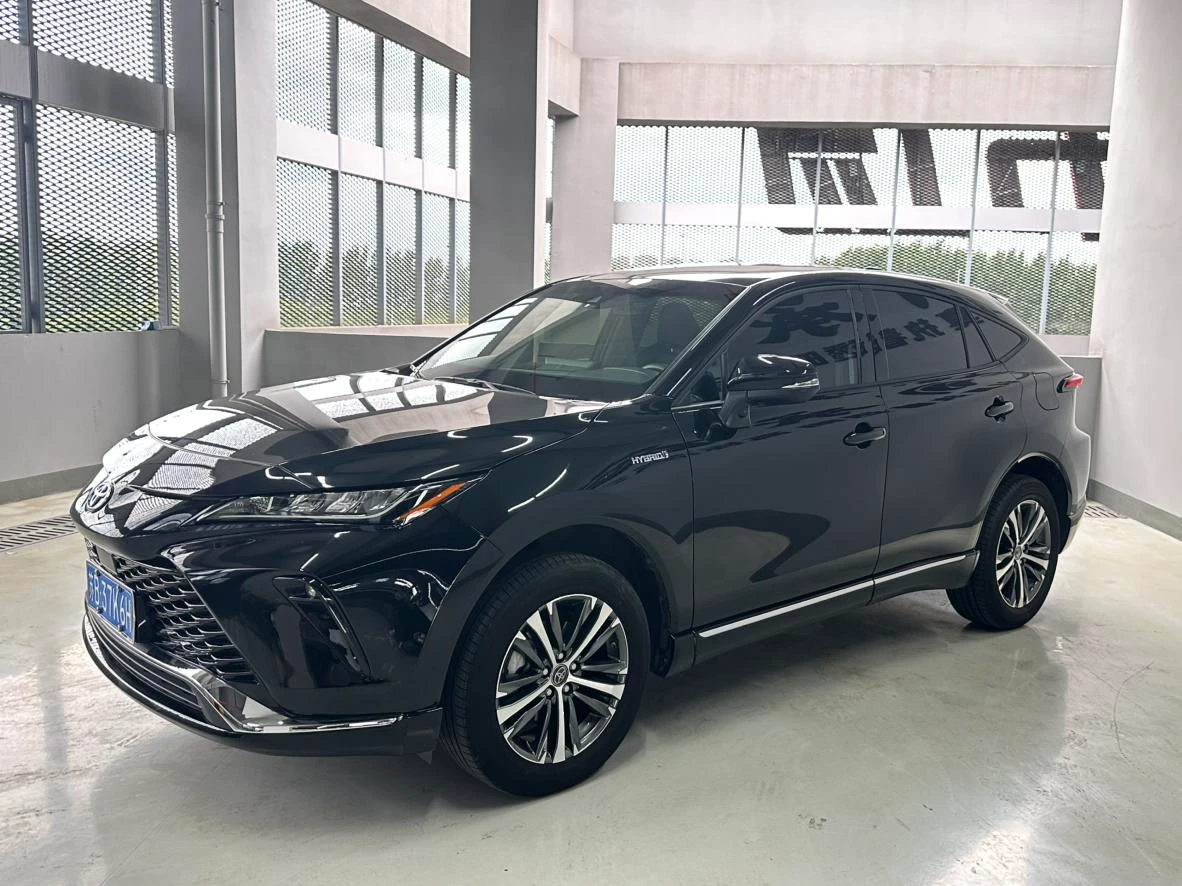 Toyota Venza Hybrid 2.5L CVT Front-Wheel Drive Luxury Edition