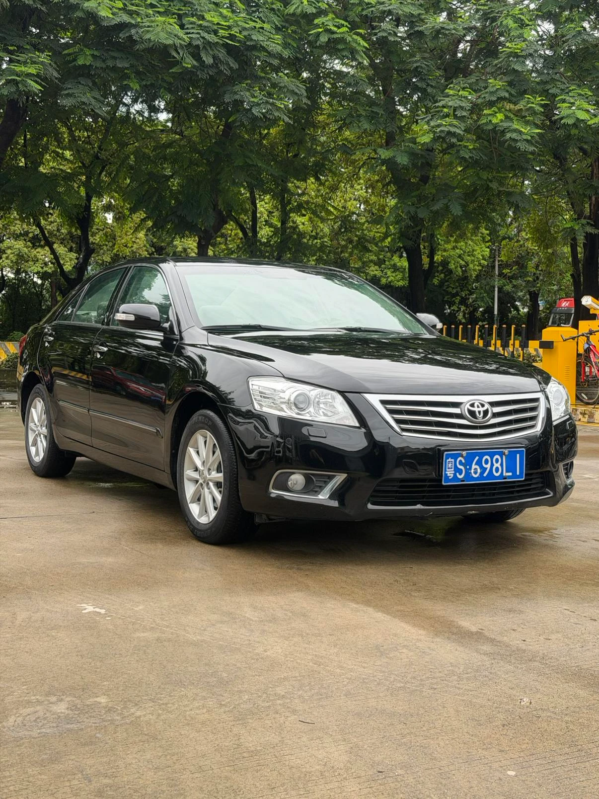 Toyota Camry - exterior