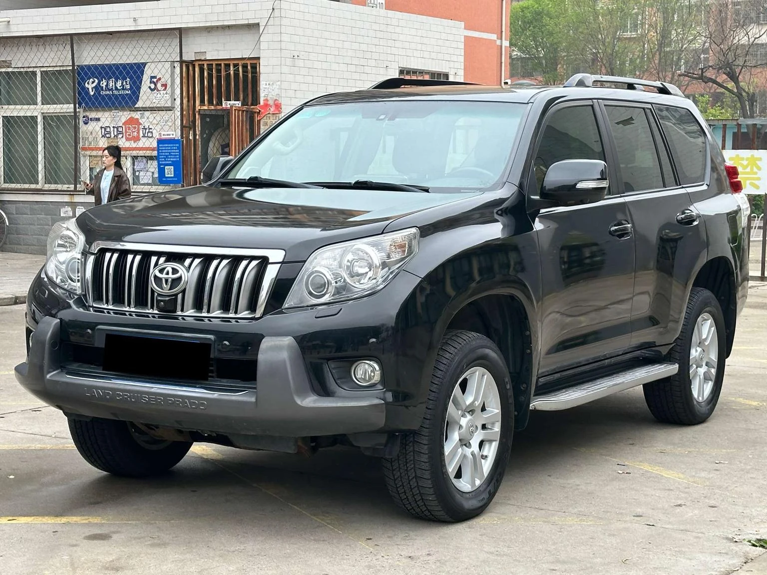 Toyota Prado 4.0L V6 (VX Trim)
