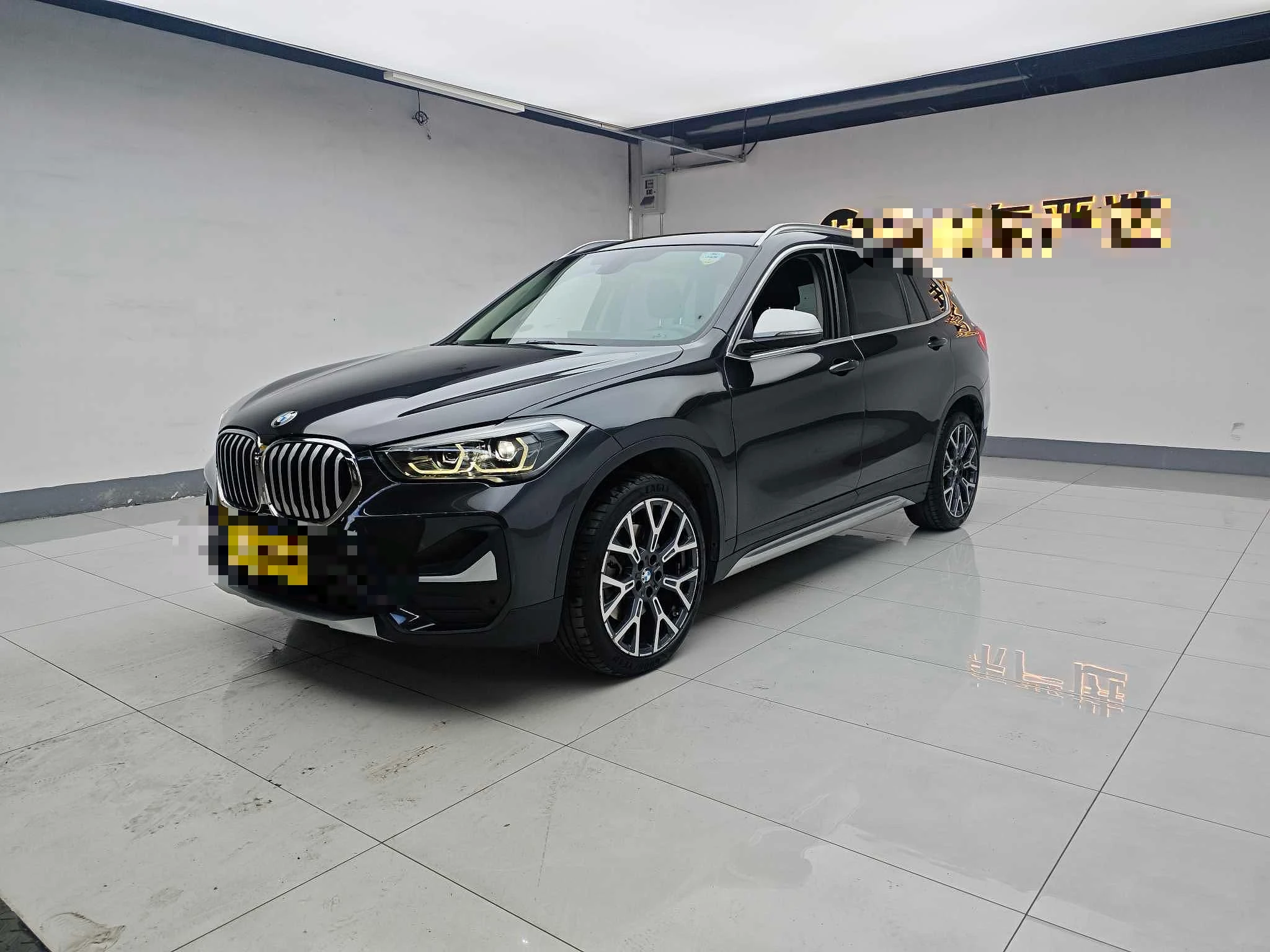 BMW X1 sDrive25Li - exterior