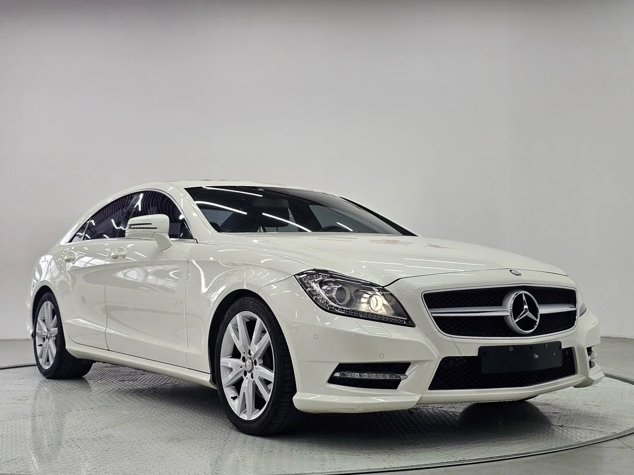 Mercedes-Benz CLS 300 CGI - exterior