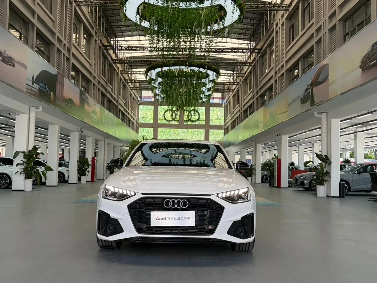 Audi A4L 40TFSI Luxury Dynamic Model - exterior
