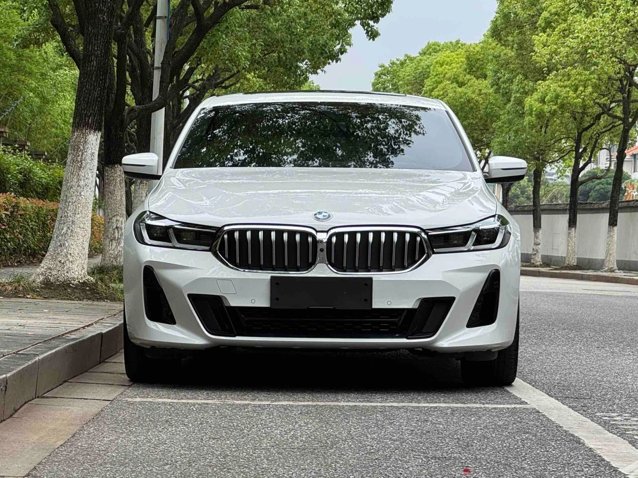 BMW 6 Series Gran Turismo 630i M Sport Package - exterior