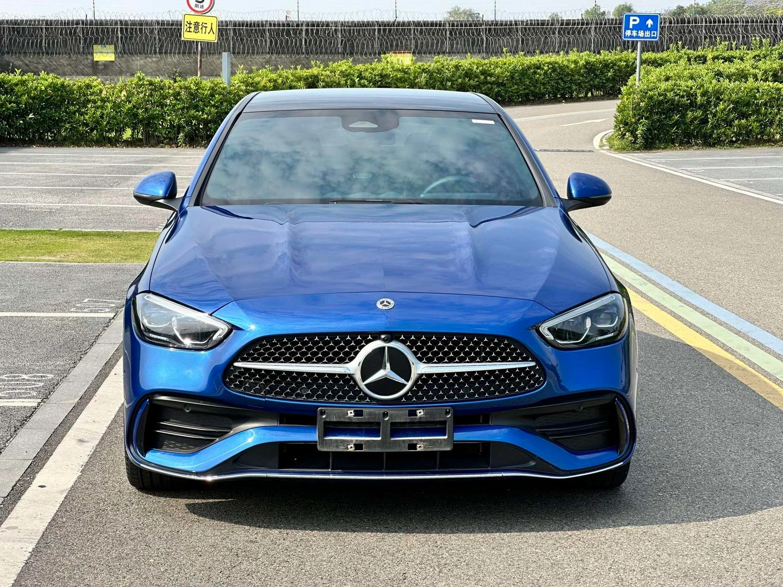 Mercedes-Benz C-Class  260 L Sport Edition