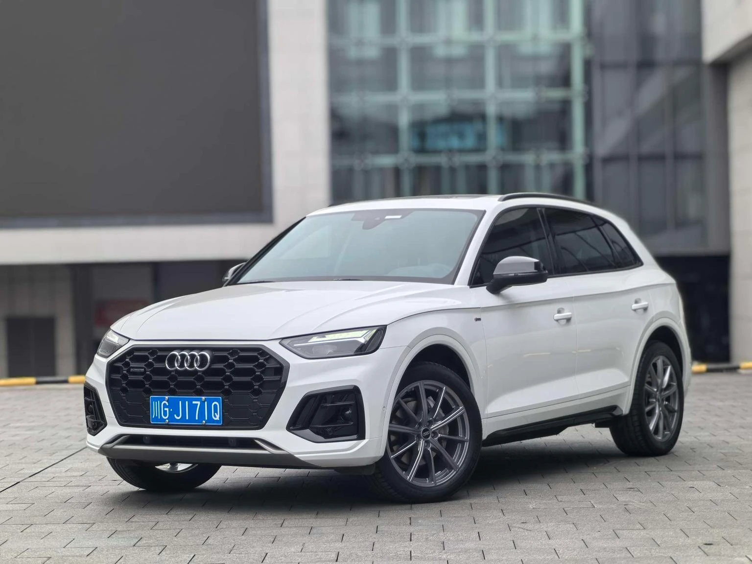 Audi Q5L 40 TFSI (RS Styling Package Trim)