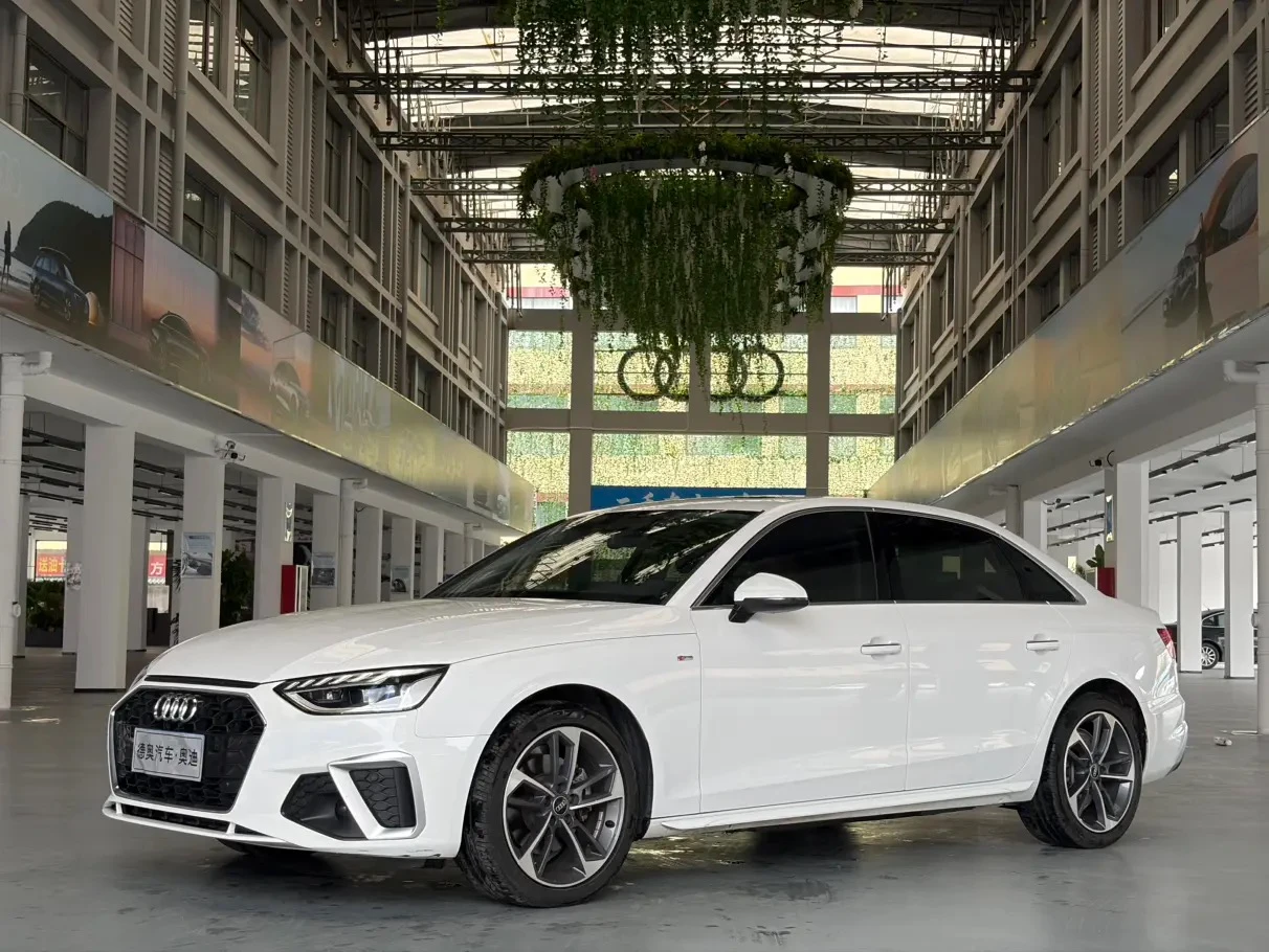 Audi A4L 40TFSI Fashion Dynamic Trim