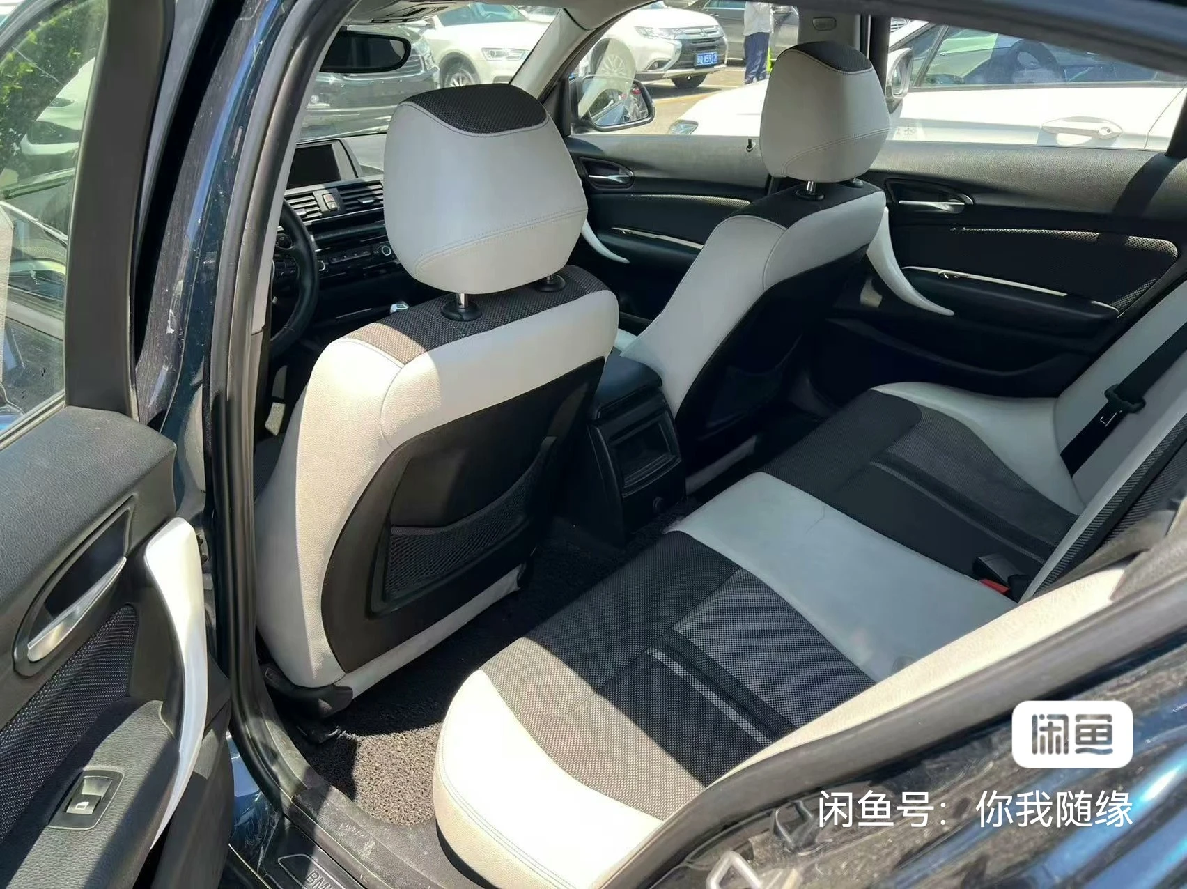 BMW 118i - interior
