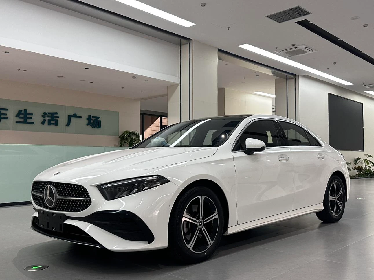 Mercedes-Benz A-Class A200 L Facelift 