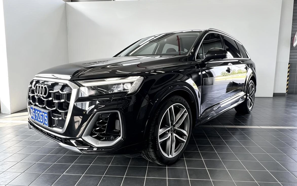 Audi Q7 55 TFSI quattro S line Sport