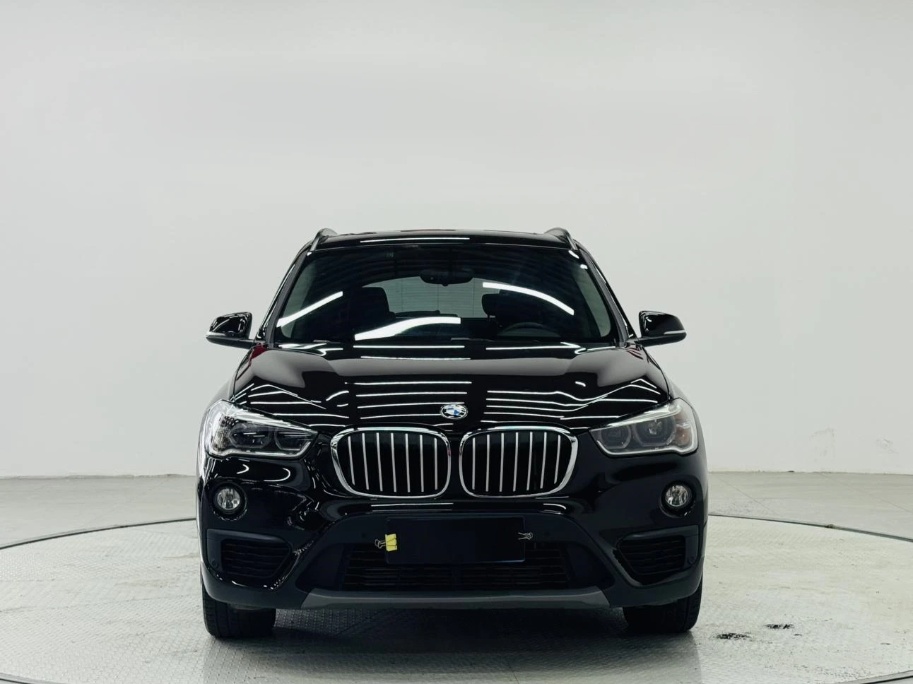 BMW X1 sDrive18Li - exterior