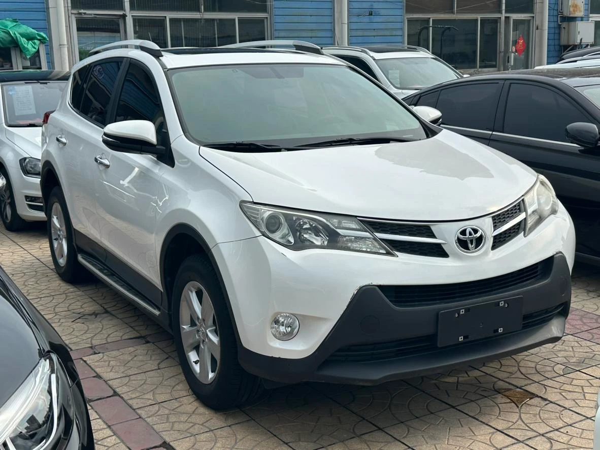 Toyota RAV4 CVT 4WD - exterior