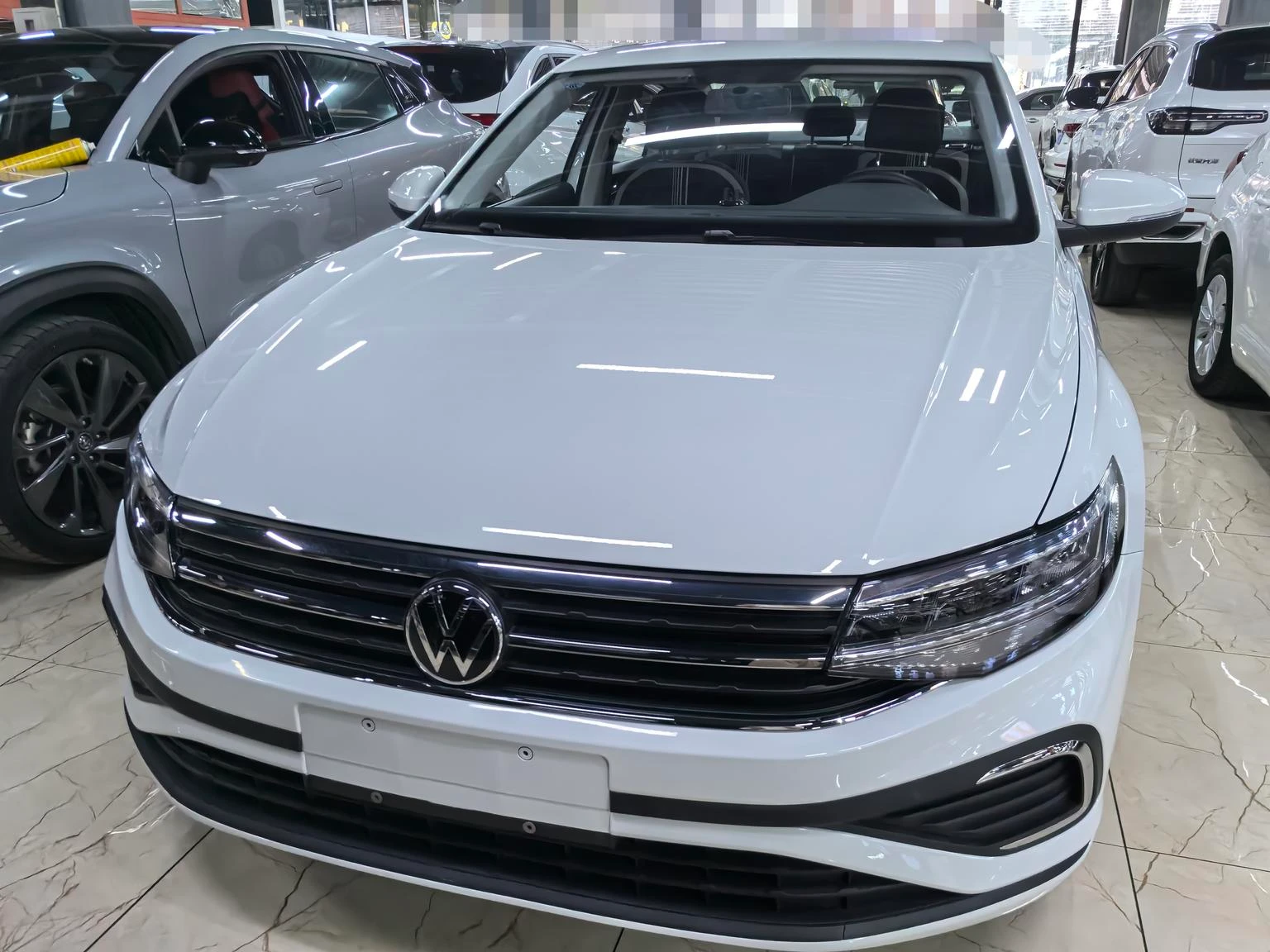 Volkswagen Bora 200TSI DSG Smooth Travel Edition - exterior