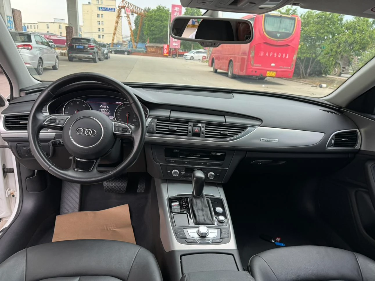 Audi A6L - interior