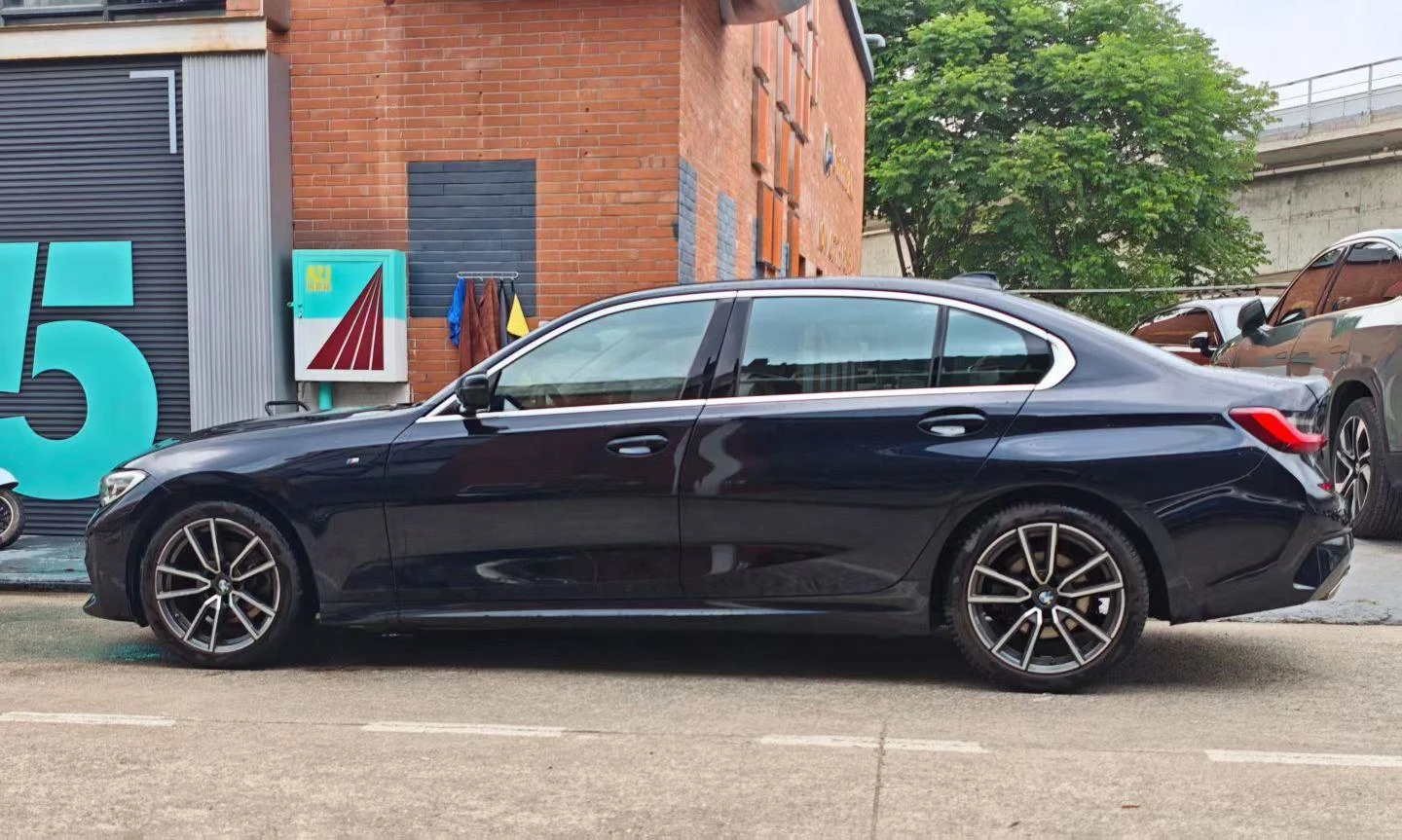 BMW 3 Series 325Li M Sport Package - exterior