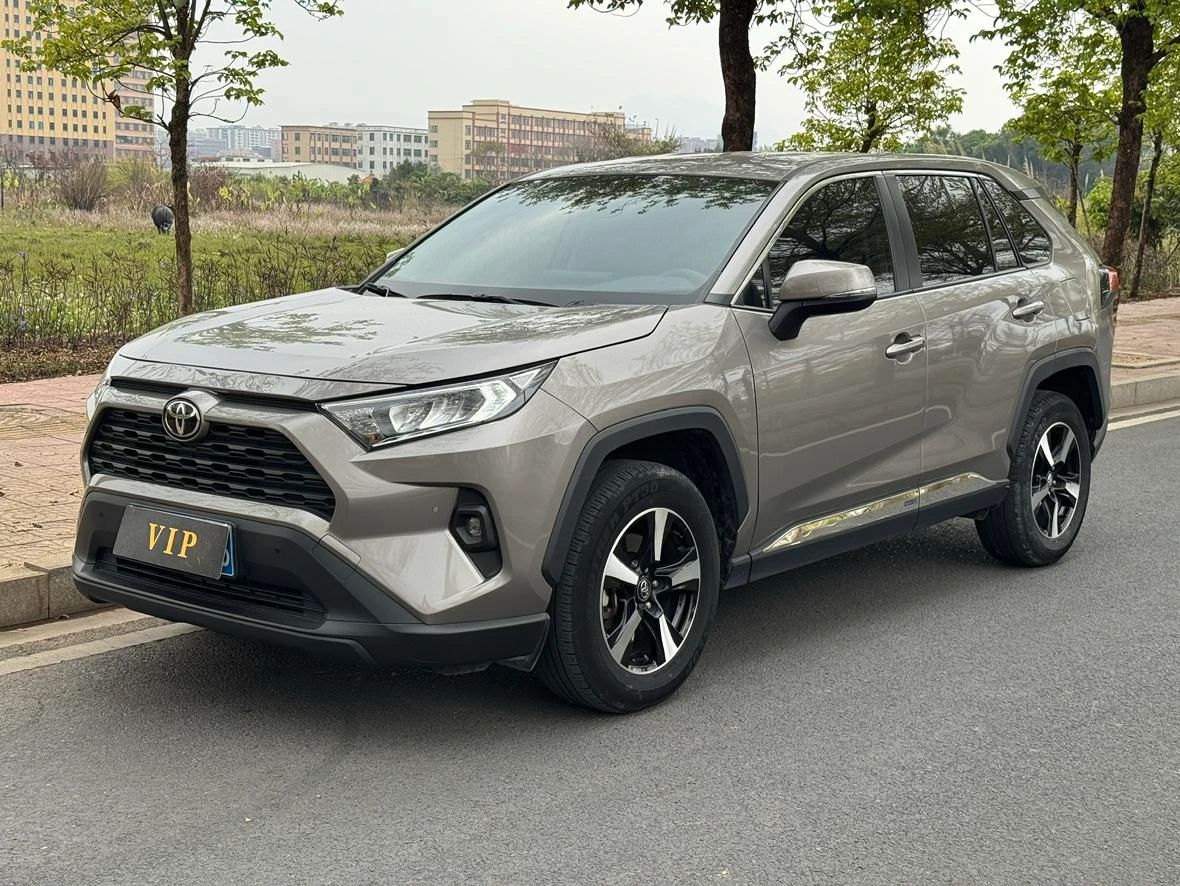 Toyota RAV4 2.0L CVT 2WD Urban Edition