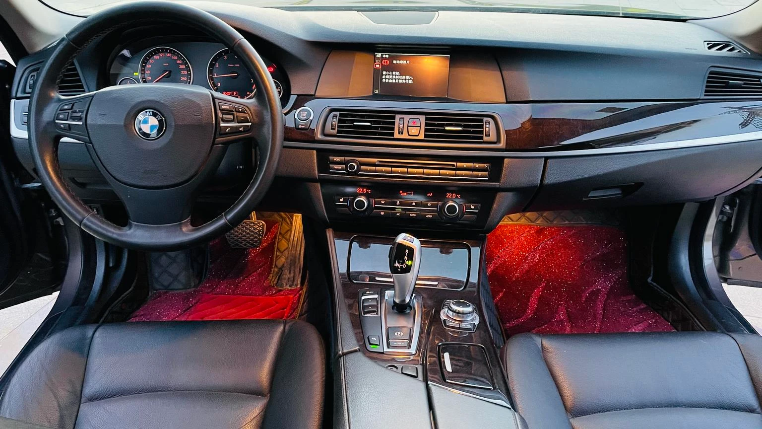 BMW 525 Li - interior
