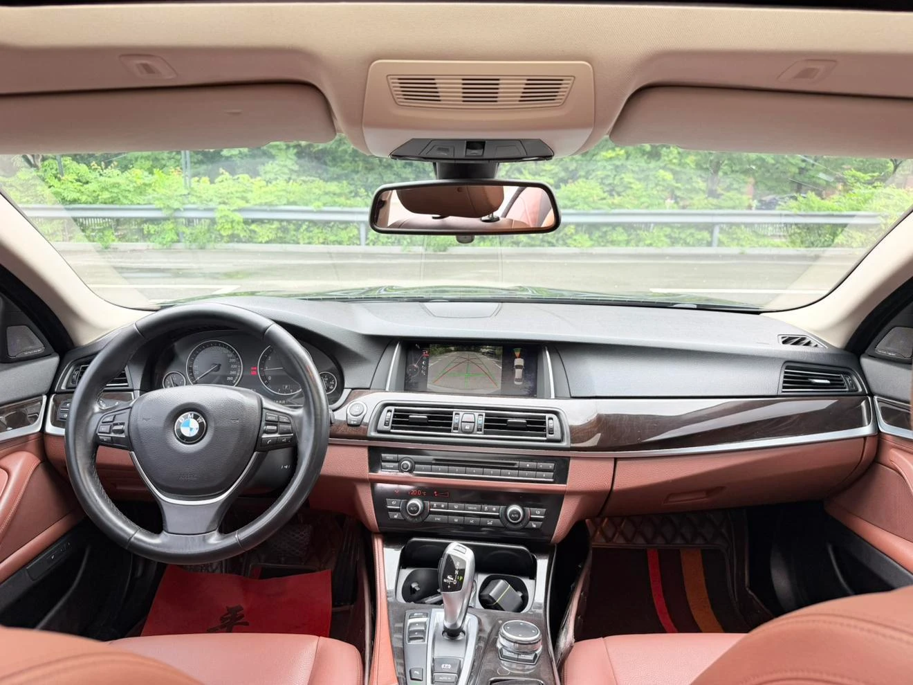 BMW 528 Li - interior