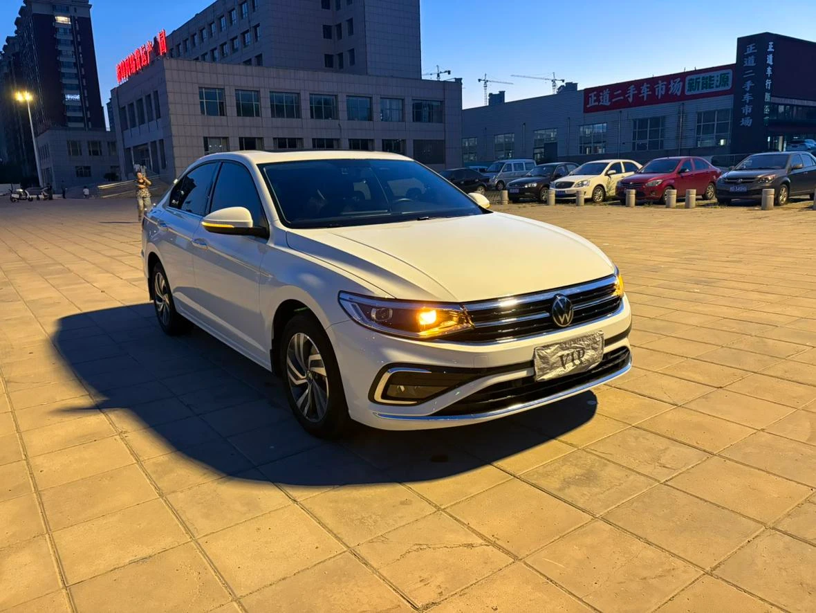 Volkswagen Bora 280TSI DSG Comfort Edition - exterior