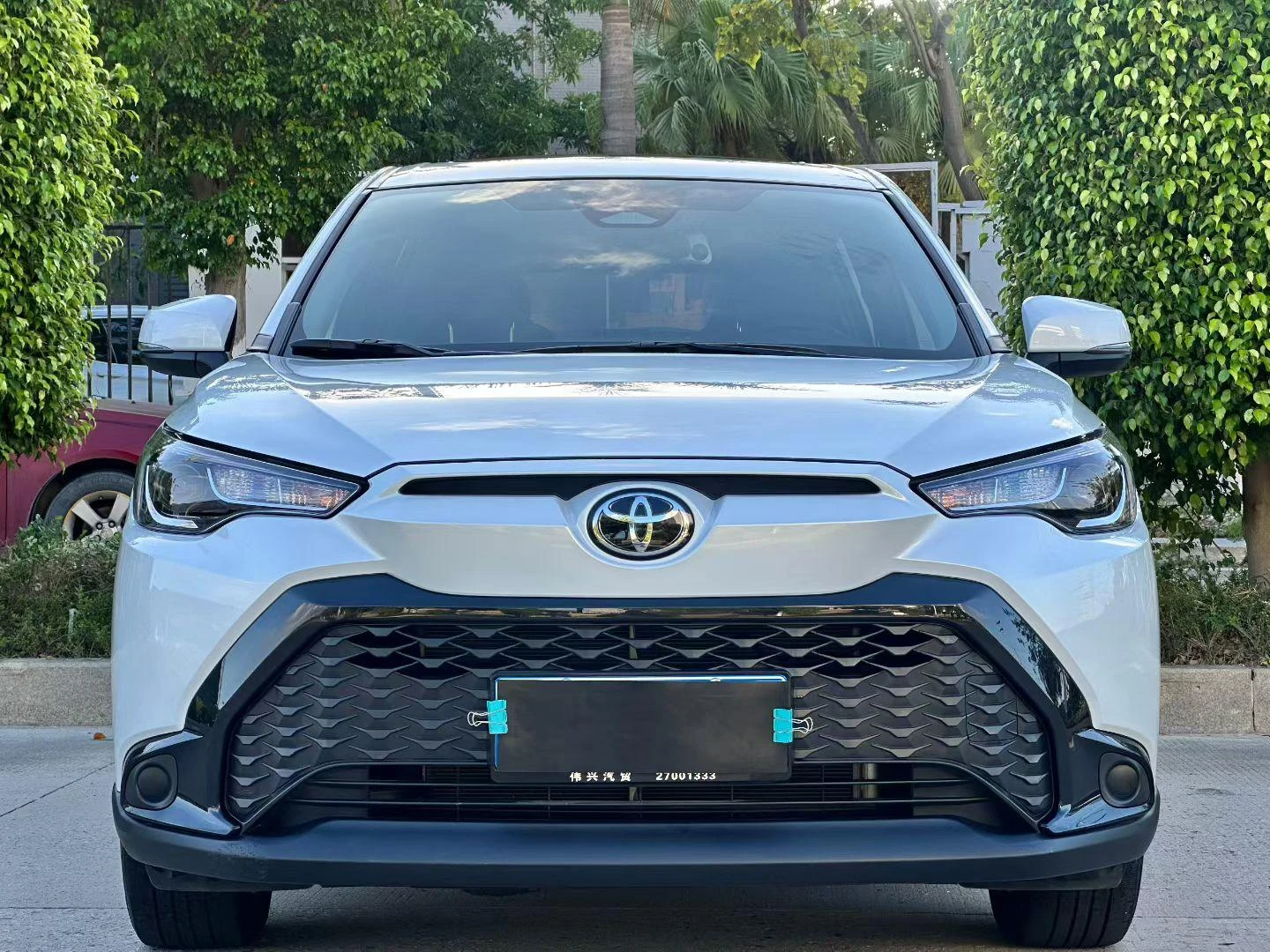 Toyota Frontlander 2.0L CVT Leading Edition - exterior