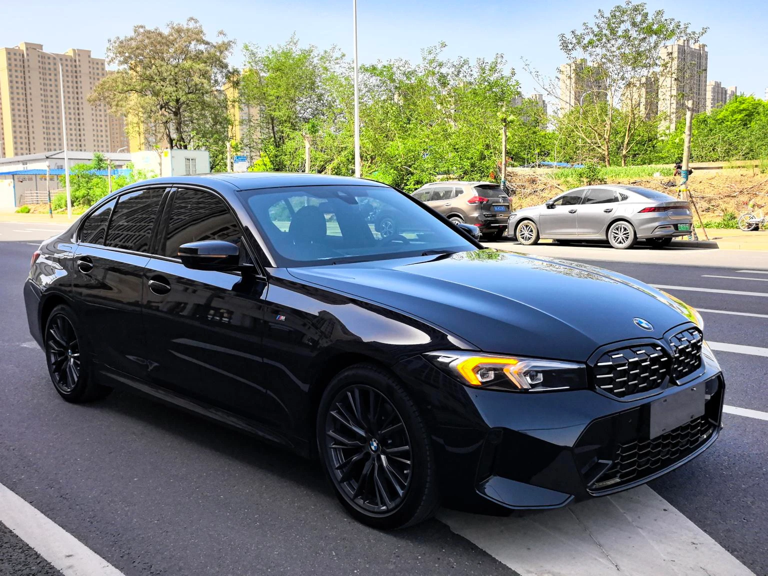 BMW 3 Series 325i M Sport Night Edition - exterior