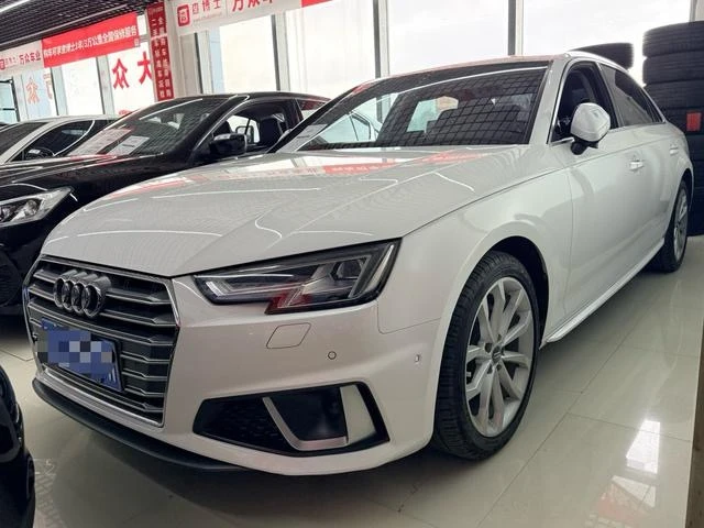 Audi A4L 40TFSI Fashion Trim