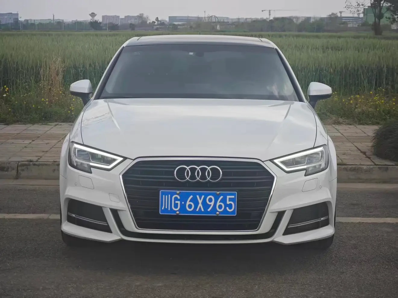 Audi A3 35TFSI Fashion Line - exterior