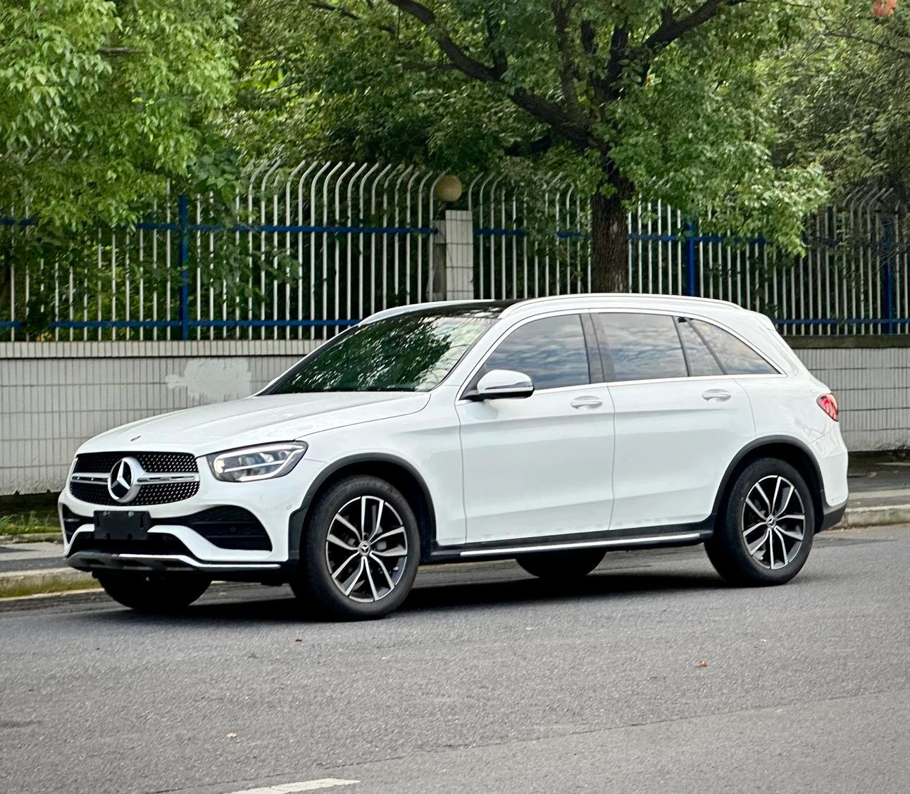 Mercedes-Benz GLC-Class GLC300 L 4MATIC Dynamic Edition - exterior