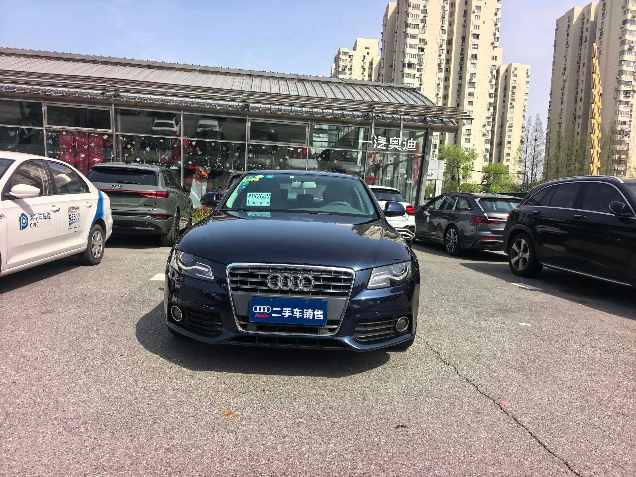 Audi A4L Luxury Trim - exterior